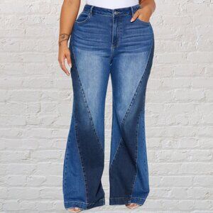 Plus size 22 Two Tone Wide Leg Jeans (HAS DAMAGE)